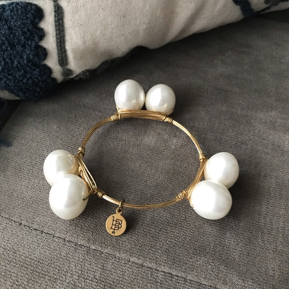 Bourbon and Bowties Pearl Bangle